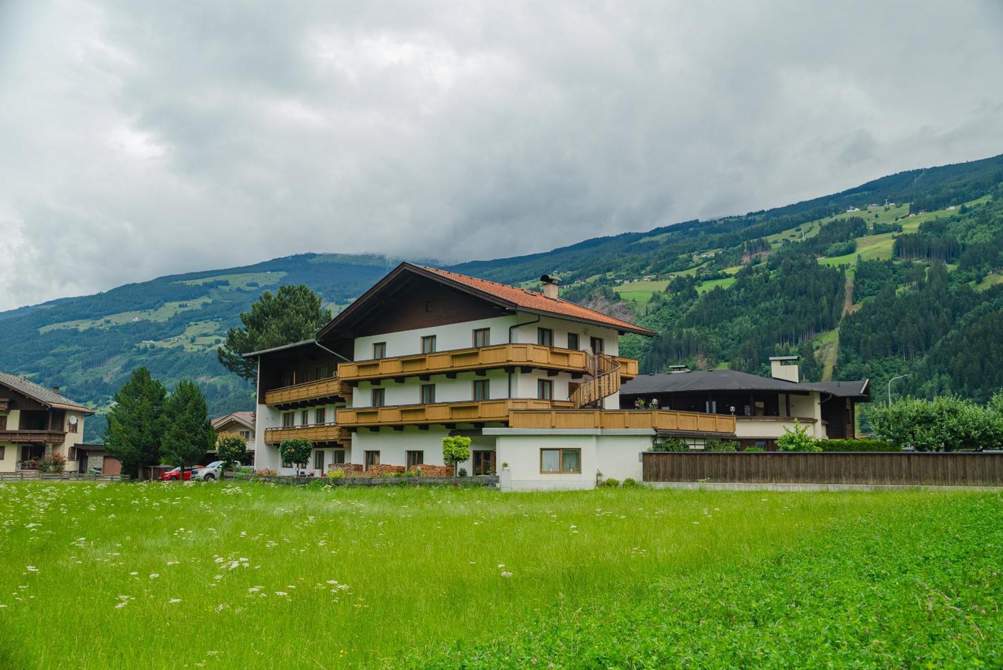 Zell Views Apartments Zell am Ziller Exteriér fotografie