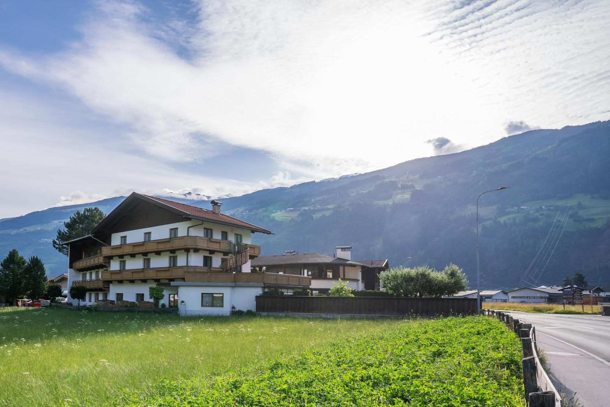Zell Views Apartments Zell am Ziller Exteriér fotografie